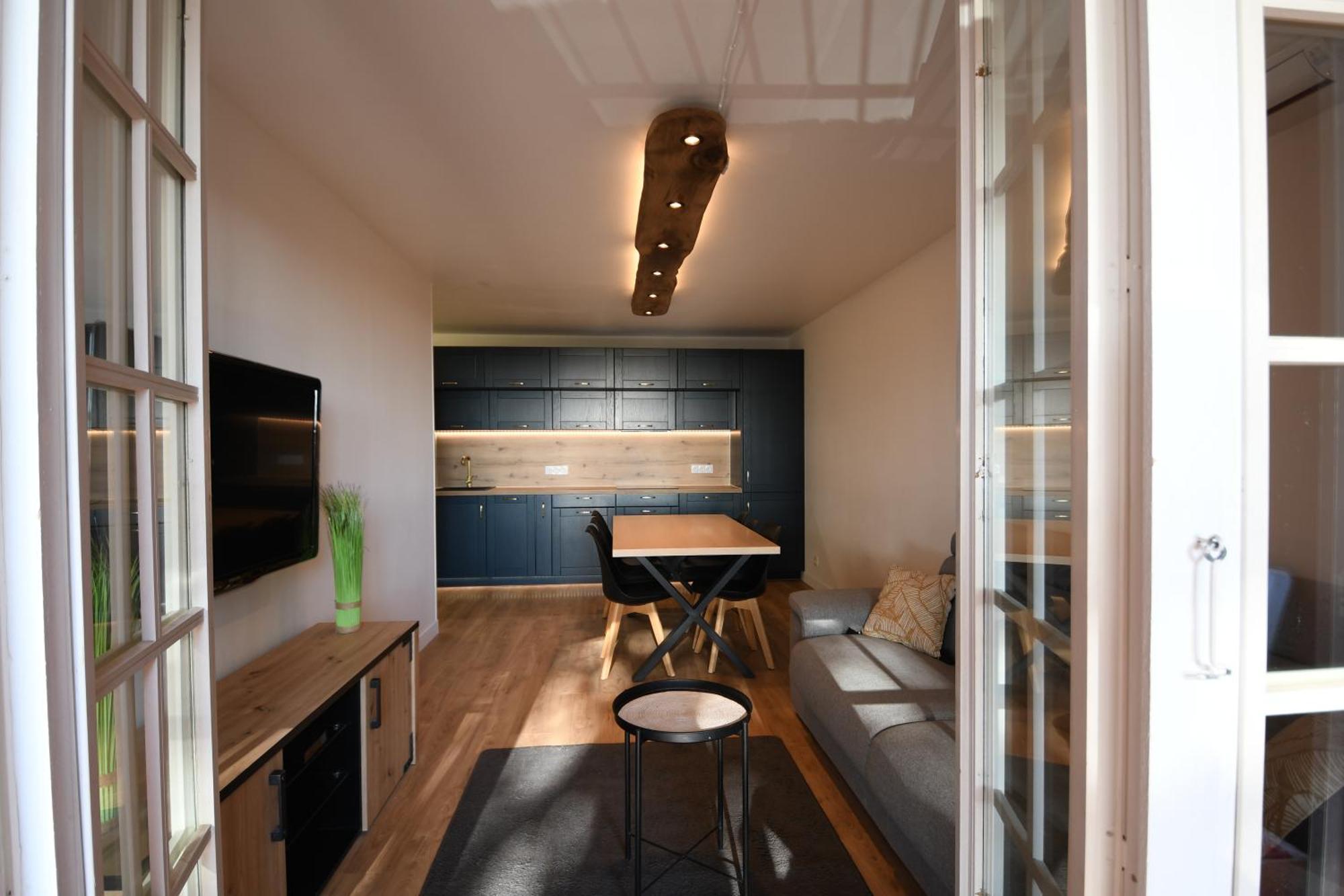 Village Typique - Piscine - Grande Terrasse Ombragee - Logement Climatise ムジャン エクステリア 写真